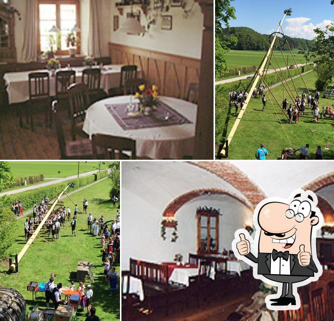 Look at the picture of Traditionswirtshaus Kraimoos