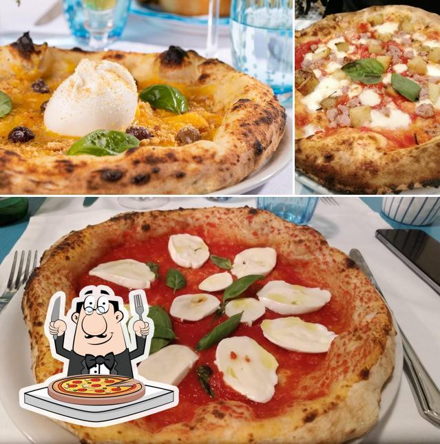 A Carmelina - Via Revel 5 (ISOLA), puoi prenderti una bella pizza