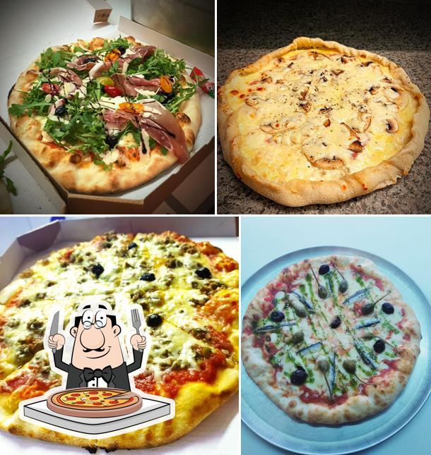 Order pizza at La Scala Pizze FOOD TRUCK