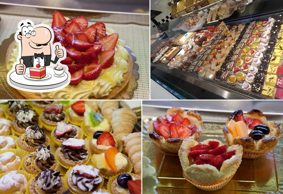 La Nuova Panetteria serve un'ampia selezione di dolci