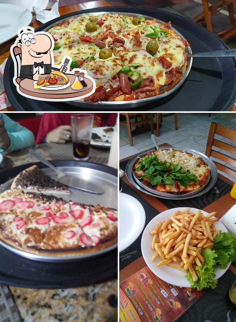 Order pizza at Mister X pizzas e lanches