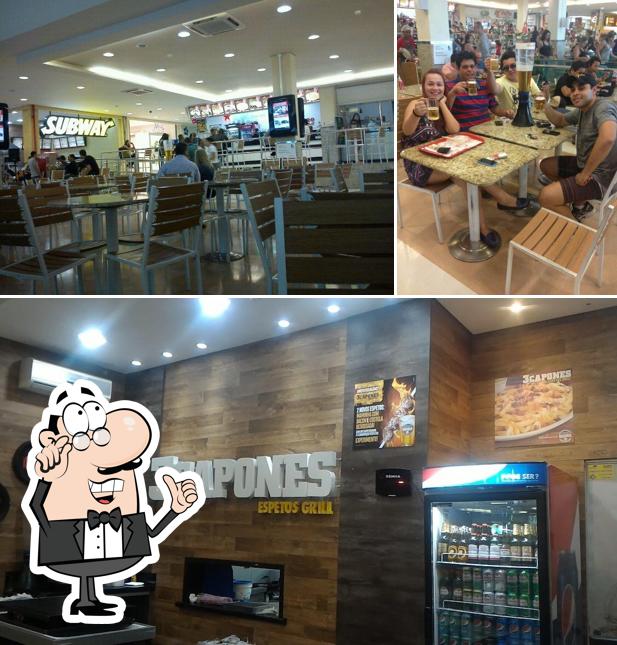 Veja imagens do interior do 3 Capones Espeto Grill