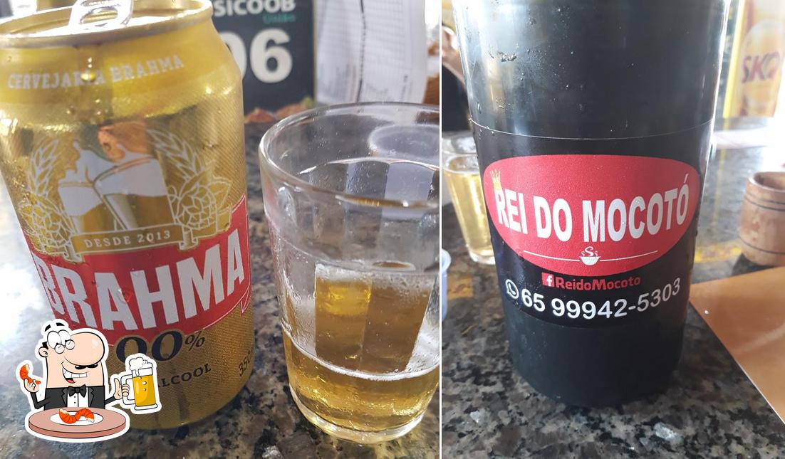 Peça um copo de cerveja leve ou escura