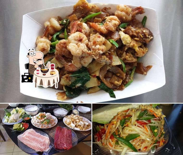 Еда в "Thai 2 U Food Truck"