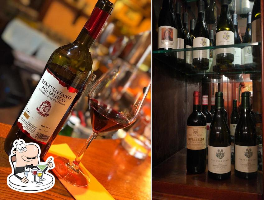 Bollicine Wine Bar sirve alcohol