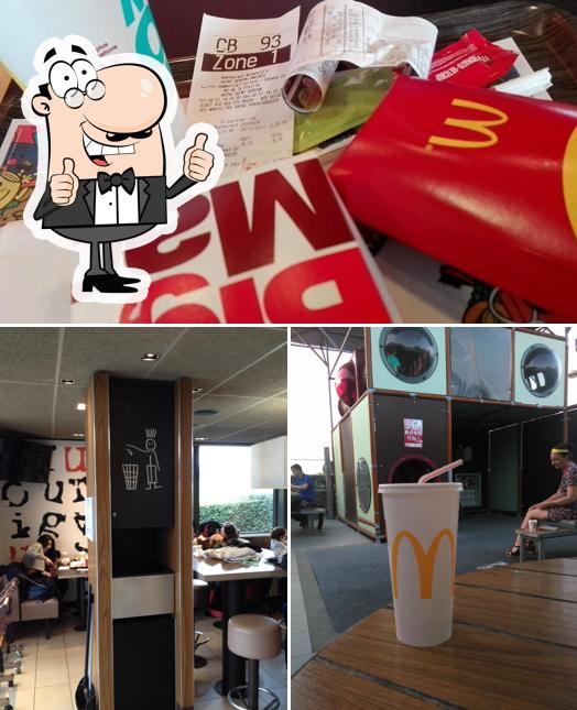 Voici une photo de McDonald's