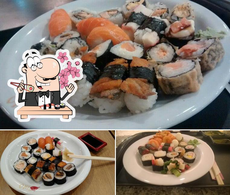 Rolos de sushi são disponibilizados no Sino Sushi's