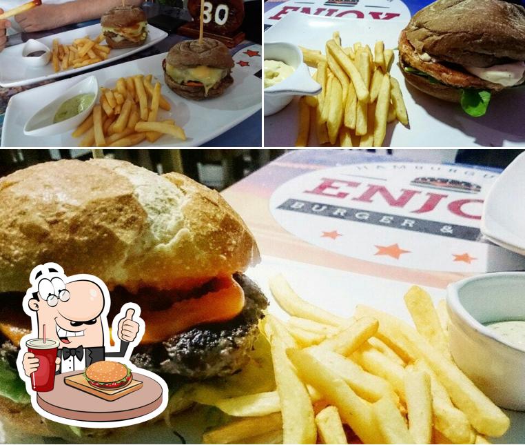 Hambúrguer em Enjoy Burger e Restaurante