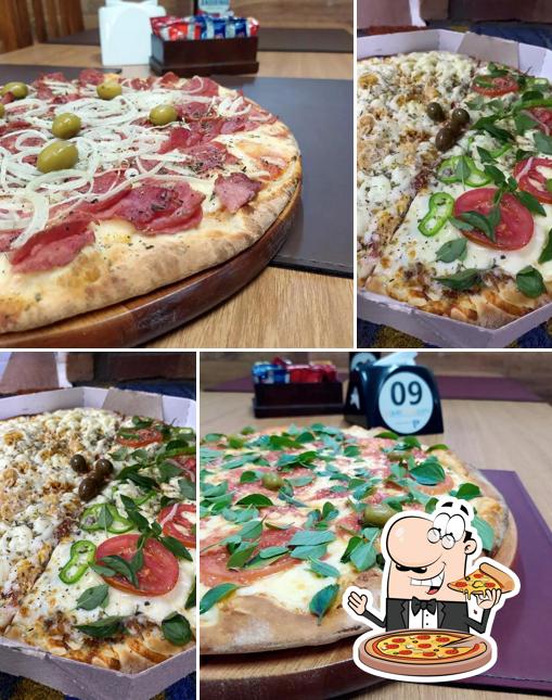 Consiga pizza no Pizzaria Napolitana Moc / Pizzaria / Montes Claros / Forno a Lenha /Pizzaria Delivery