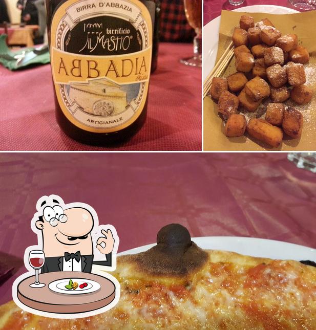 La photo de la nourriture et bière concernant Pizzeria Cotta E Magnata