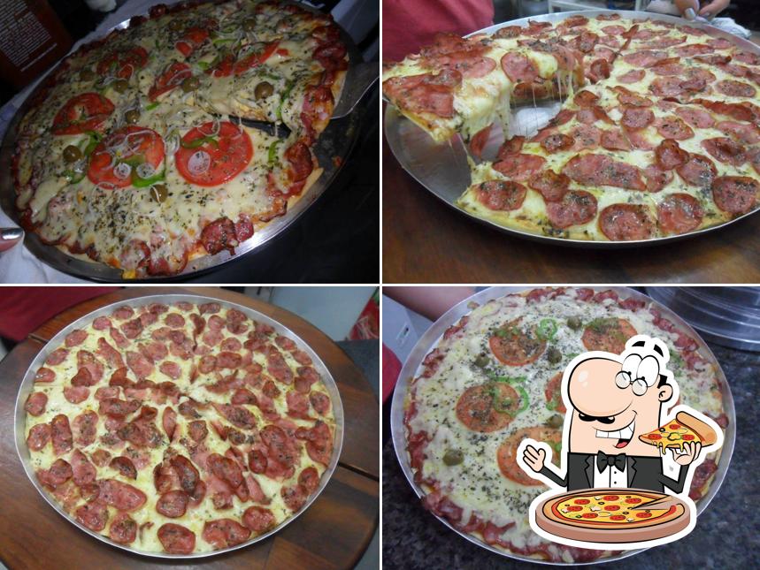 Peça diferentes tipos de pizza