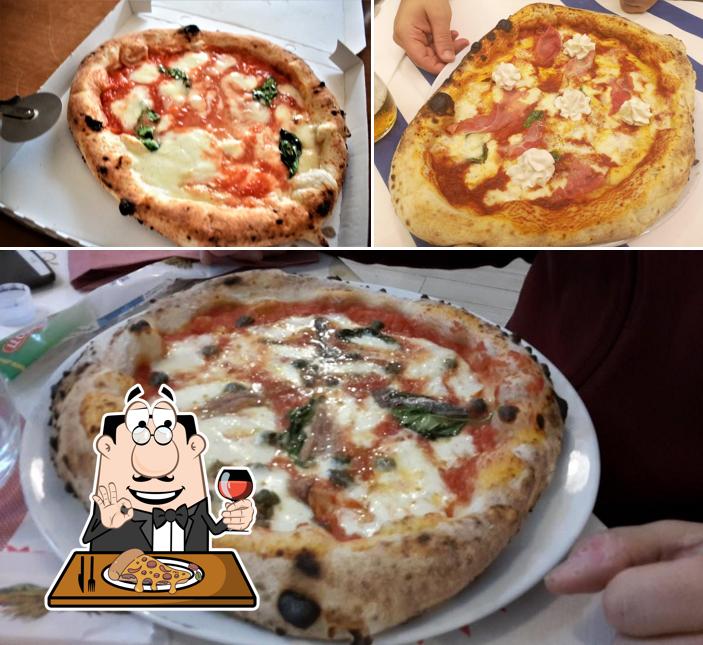 Choisissez des pizzas à Ristorante Pizzeria O'Vesuvio Marina di Massa