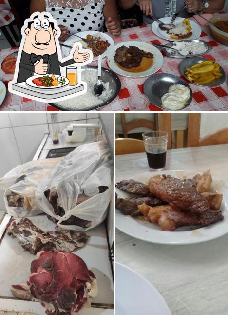 Comida em Restaurante Água Boa