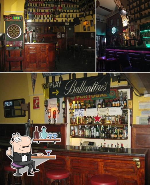 O interior do Bar Americano