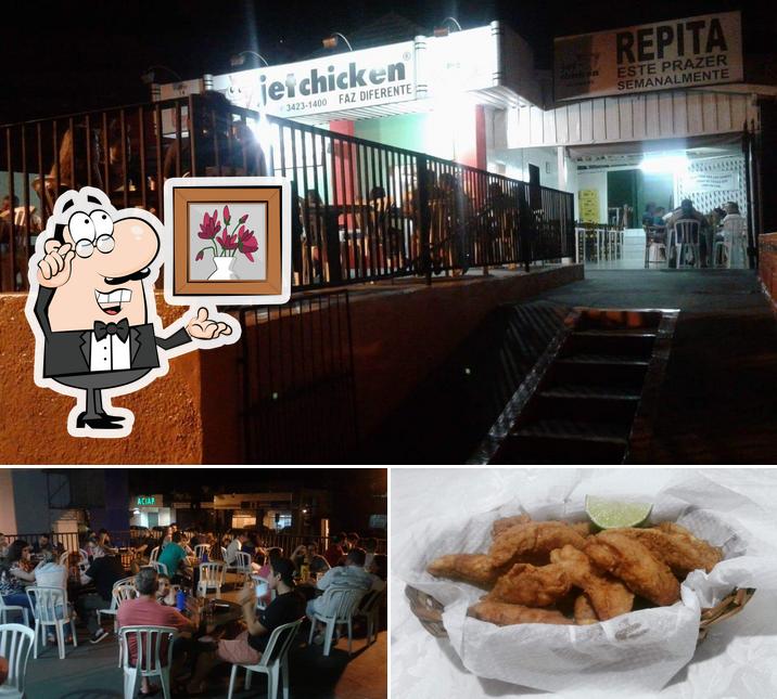 A ilustração do Frango Frito - Jet Chicken’s interior e comida