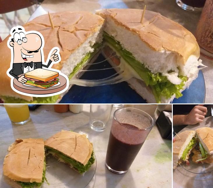 Peça um sanduíche no Gabi Lanches Fernandópolis