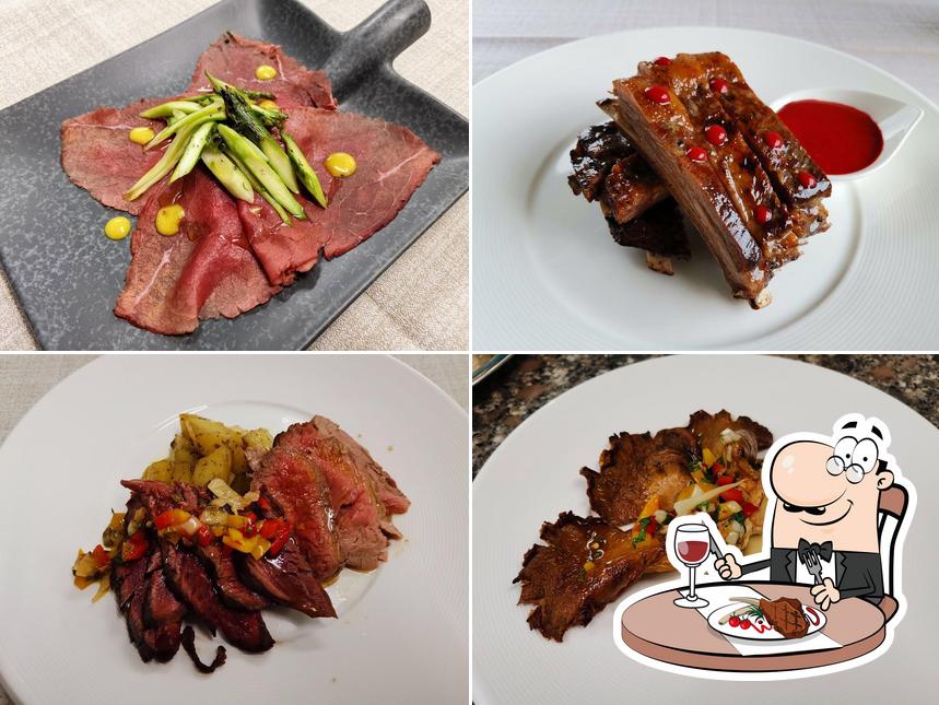 C'è un'ampia varietà di piatti per gli amanti della carne