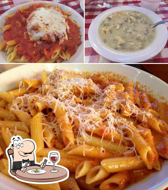 Comida en Barnelli's Pasta Bowl