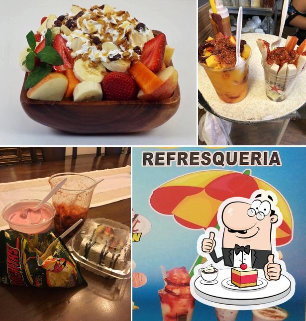 El Parasol provides a number of desserts