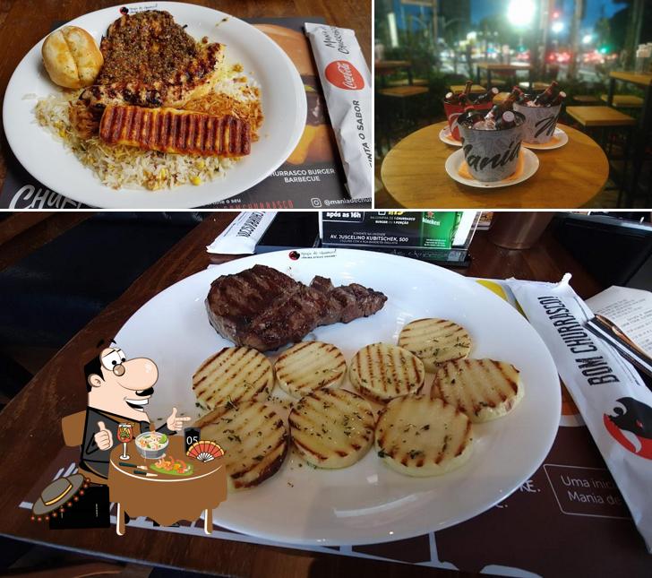 Entre diversos coisas, comida e mesa de jantar podem ser encontrados no Mania de Churrasco! Prime Steak & Burger