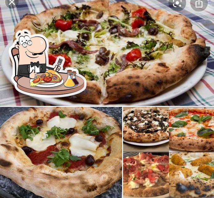 Scegli una pizza a Pizzeria Nazionale Da Olivio Di Della Monica Nicola