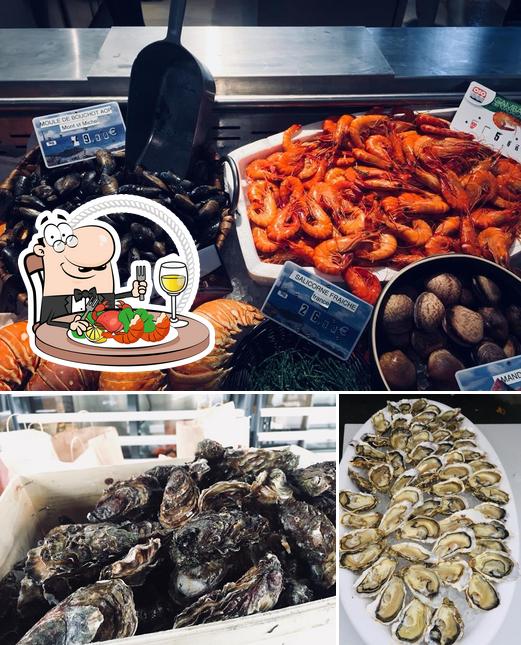 Prenez des fruits de mer à Les Halles de la Martinière