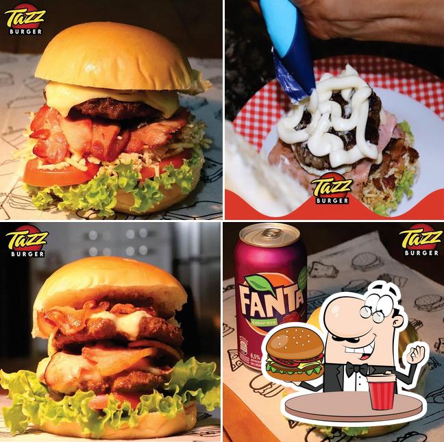 Experimente um hambúrguer no Tazz Burger