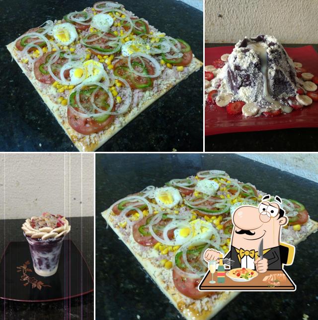 Comida em Bob Pizza Quadrada e Açai