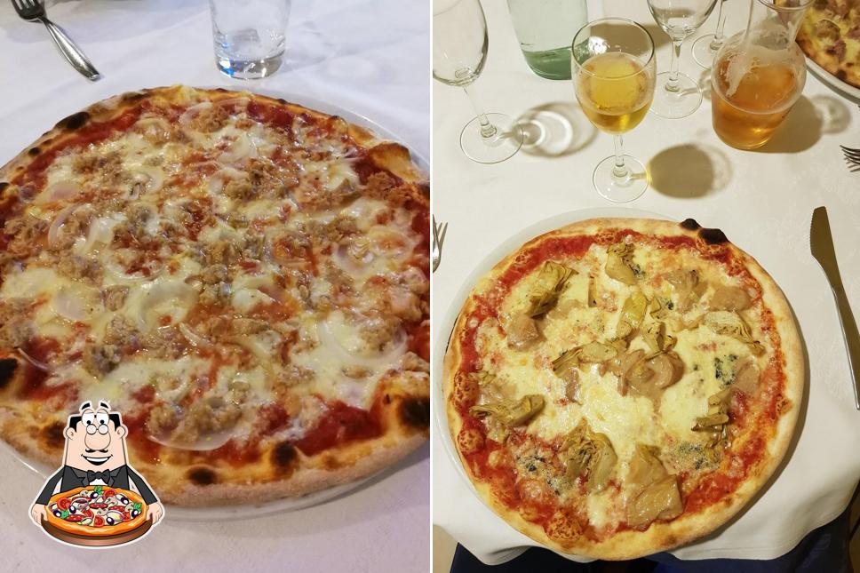 Scegli una pizza a Ristorante Bar Crocus