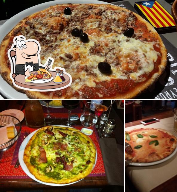 Get pizza at Il Folletto