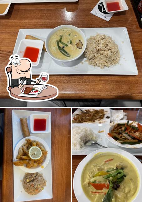 Отведайте блюда из мяса в "Thai House Restaurant"