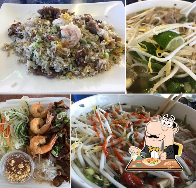 Еда в "Pho Viet Noodle House & Restaurant"