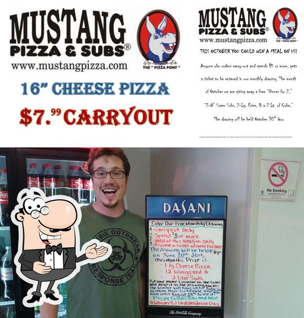 Взгляните на изображение пиццерии "Mustang Pizza & Subs"