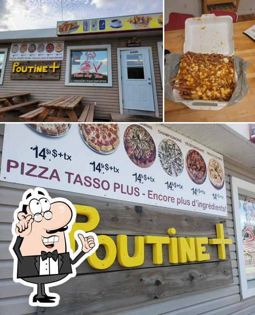 L’image de la intérieur et frites concernant Poutine Gourmande (Chez tasso)