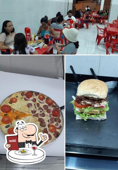Confira a foto apresentando comida e interior no Lary's pizzaria e lanchonete