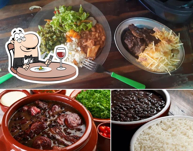 Platos en Panela Velha Refeições