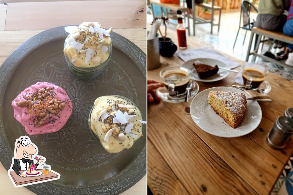 Teapot Cafe offre une éventail de desserts