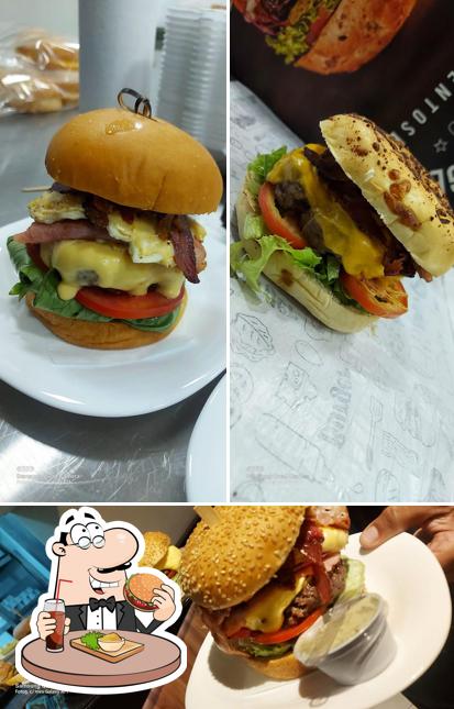 Experimente um hambúrguer no Hamburgueria e Restaurante Donna Jô