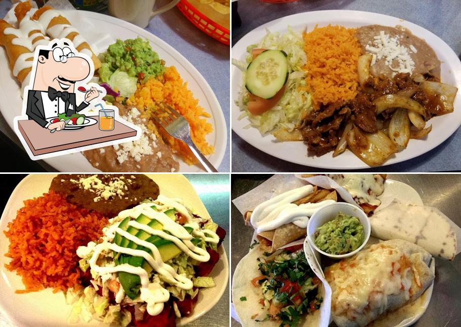 Platos en Mi Pueblo Mexican Restaurant