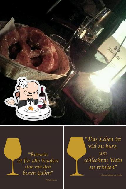 Es estupendo saborear una copa de vino en Peter's Bar und Vinothek - Peter Titze