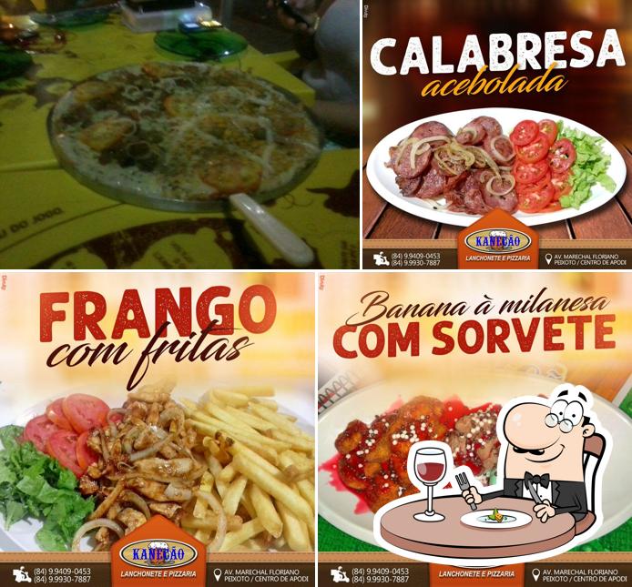 Comida em Restaurante Kanecão