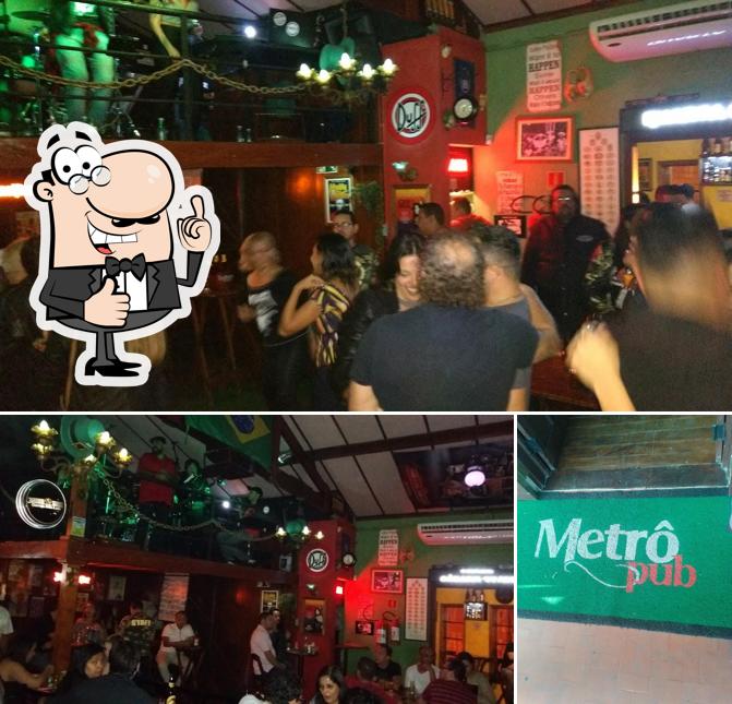 Look at the image of Metrô Pub