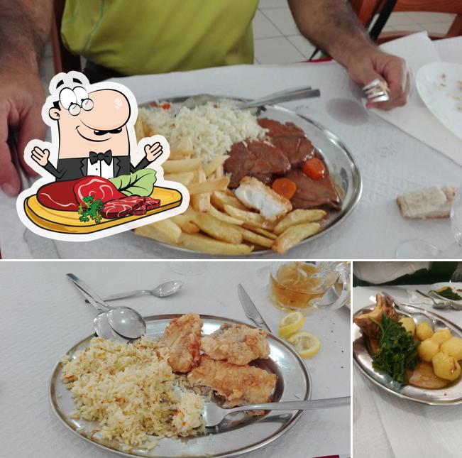 Pick meat dishes at Café Restaurante Entre Serras