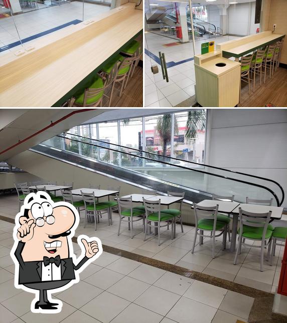 O interior do Subway