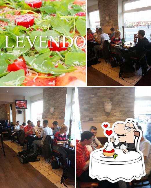 Levendo Restaurant & Grill Herten serviert eine Auswahl von Desserts 