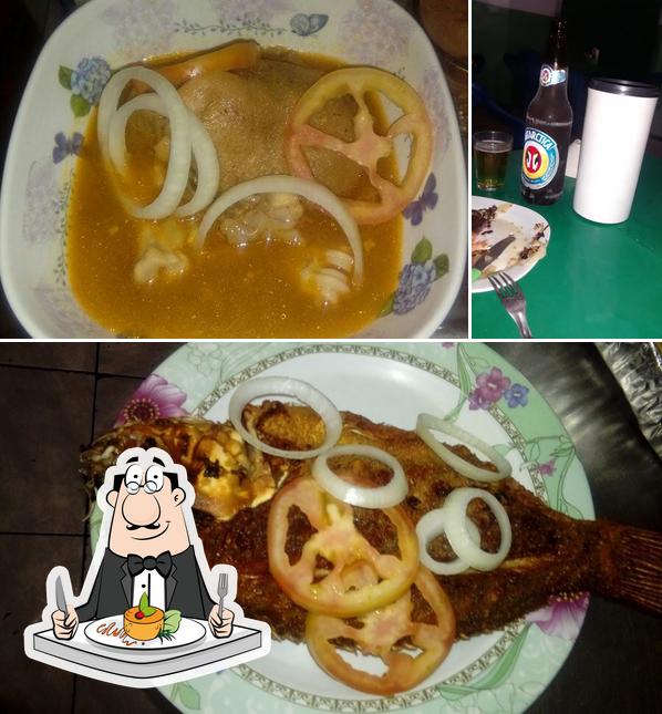 Entre diversos coisas, comida e cerveja podem ser encontrados no Feijao Verde