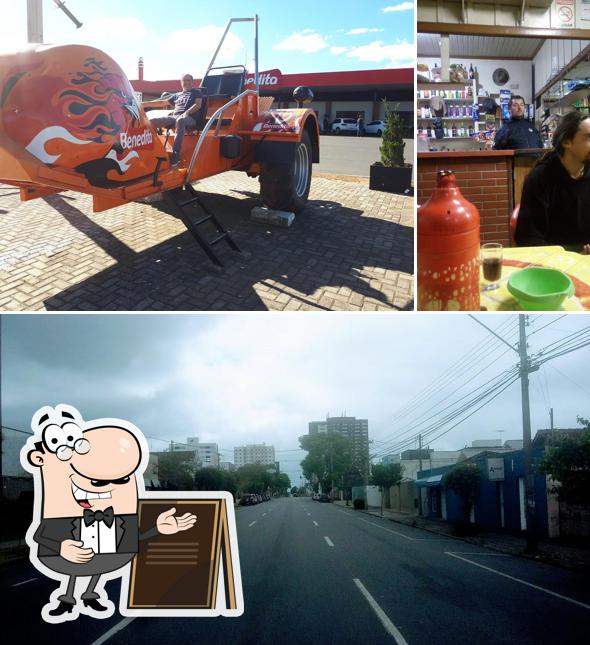 Entre diferentes coisas, exterior e balcão de bar podem ser encontrados no Bar do Huck