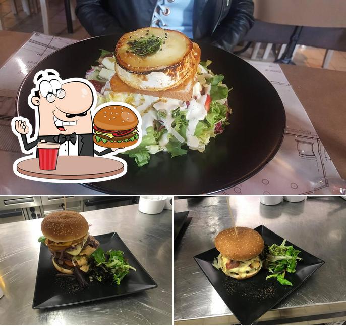 Get a burger at Le pavillon des Carmes