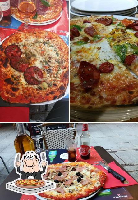 Essayez des pizzas à Italia Trattoria