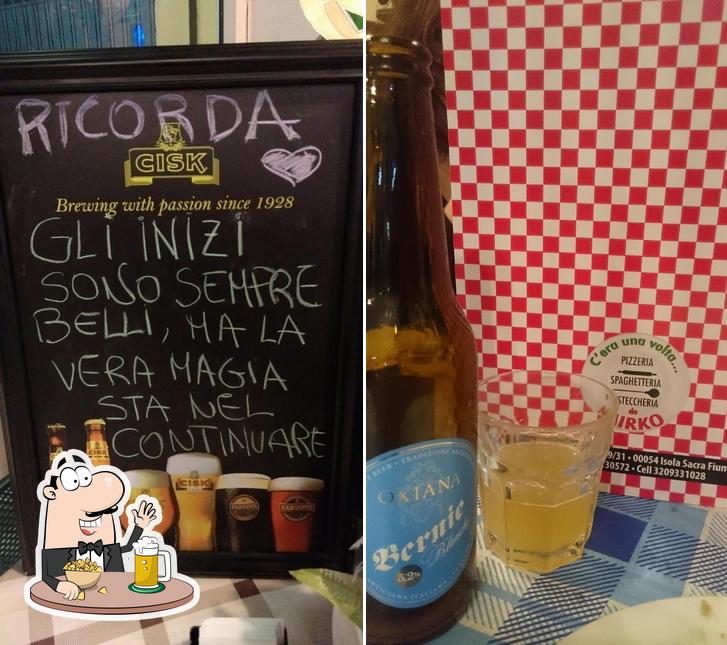 Puoi goderti un rinfrescante bicchiere di birra chiara o scura